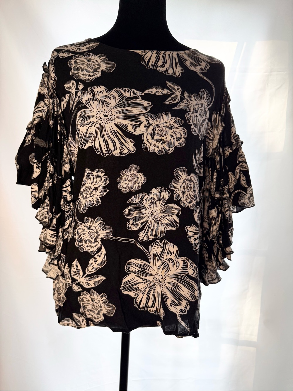Black Floral Ruffle-Sleeve Blouse - White Print